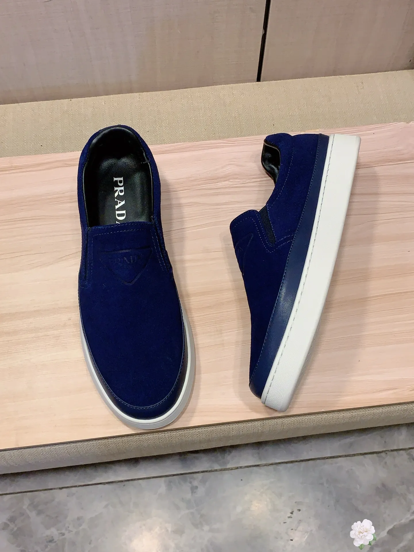 Men's Men's Shoes💰442💰💰🎩🎩[Lightning][Lightning] "PRADA*" The latest and most popular casual shoes, top brand [seduce] luxury ~ purchasing agency, top quality ~. [Strong] The upper is made of imported breathable cowhide with material ➕ breathable sheepskin feet (•) and fine workmanship. The original stylish and stylish soft rubber wear-resistant and non-slip outsole is light and comfortable on the feet. The real thing looks better when photographed. b66: code: 38-44, 4️⃣ colors selected